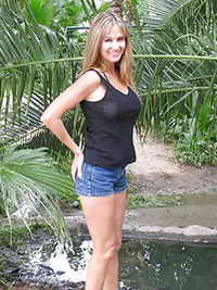 a milf from Fremont, Michigan